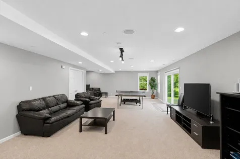 1311 Bison Lane Hoffman Estates IL 60192