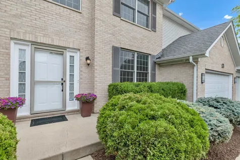 1311 Bison Lane Hoffman Estates IL 60192