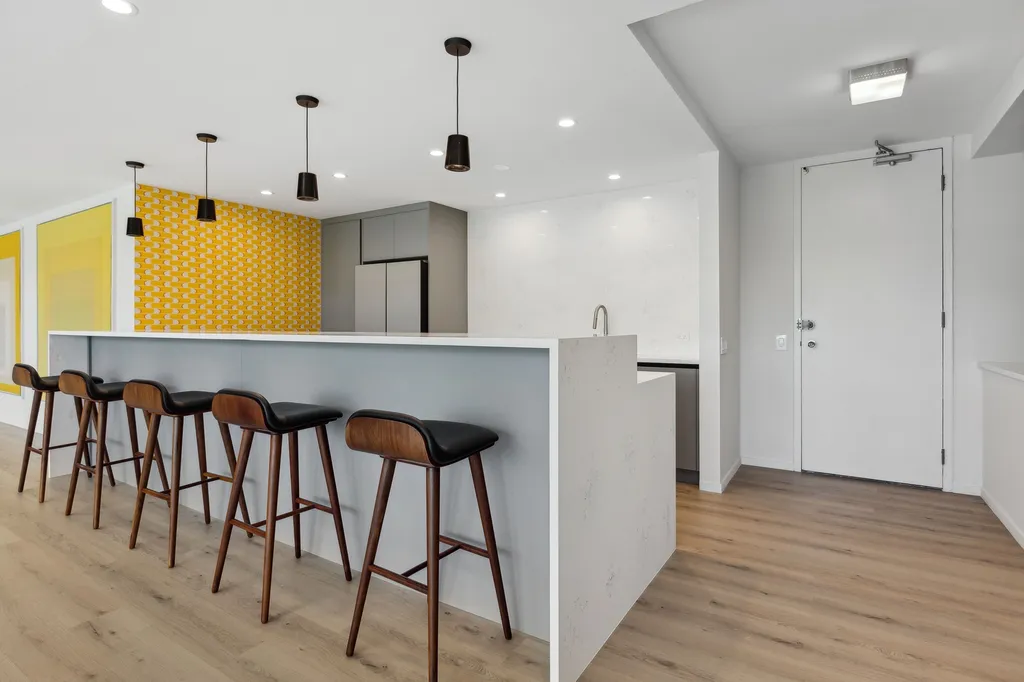 340 West Diversey Parkway Chicago IL 60657
