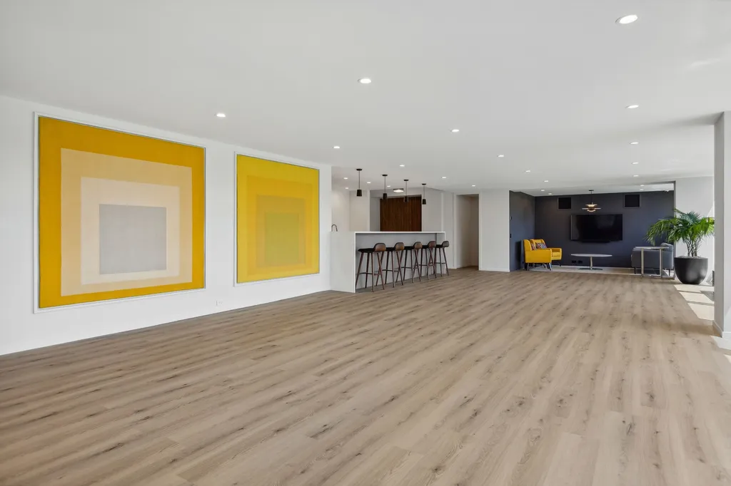 340 West Diversey Parkway Chicago IL 60657