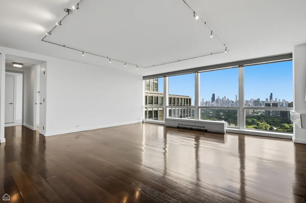 340 West Diversey Parkway Chicago IL 60657