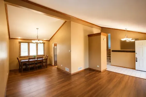 2212 Susanna Way Crest Hill IL 60403