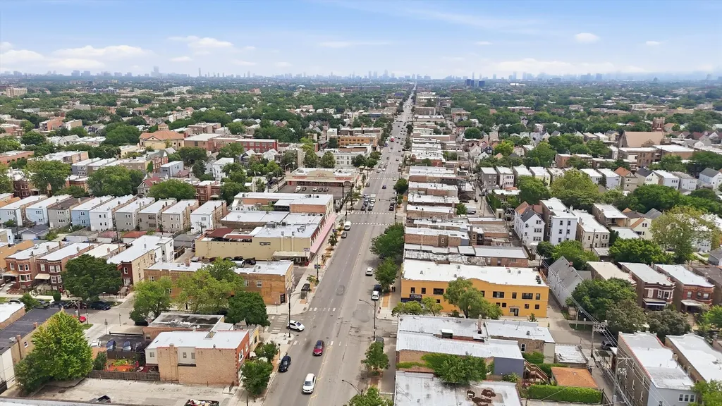 3901 West Fullerton Avenue Chicago IL 60647