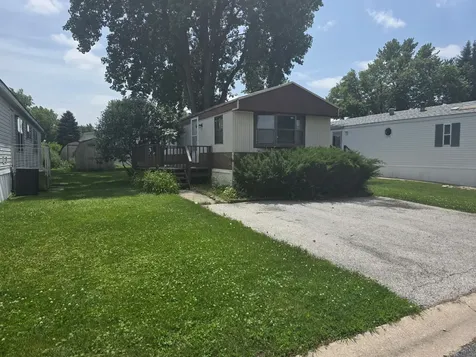 190 Carriage Lane Sauk Village IL 60411