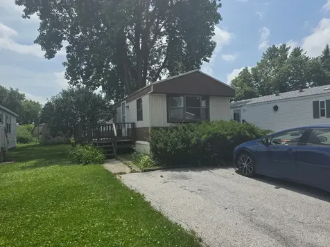190 Carriage Lane Sauk Village IL 60411