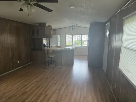 190 Carriage Lane Sauk Village IL 60411
