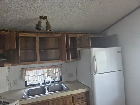190 Carriage Lane Sauk Village IL 60411