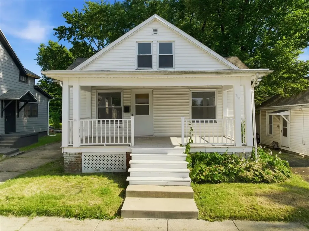 710 West Jefferson Street Bloomington IL 61701