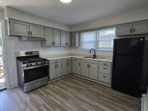 525 25TH Avenue Bellwood IL 60104