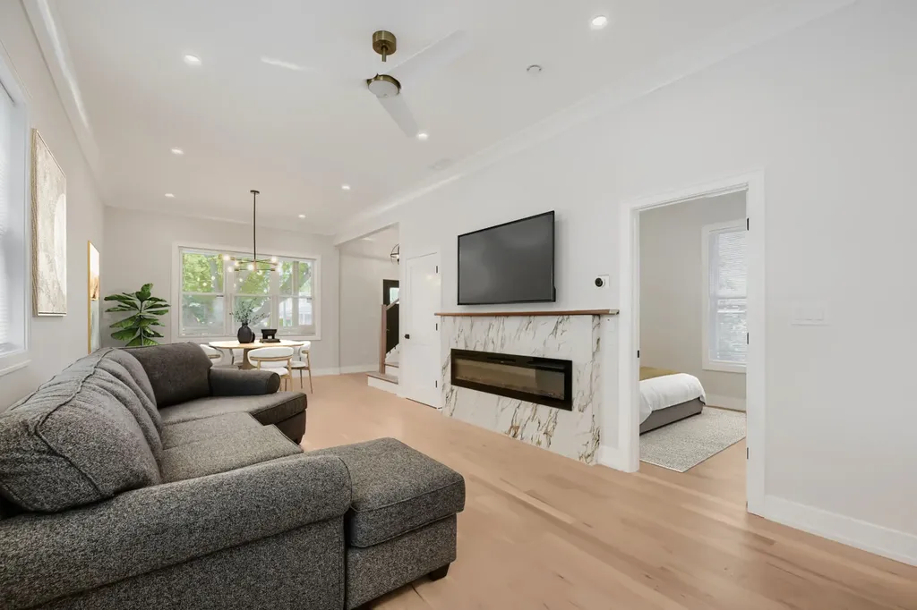 4229 South Princeton Avenue Chicago IL 60609