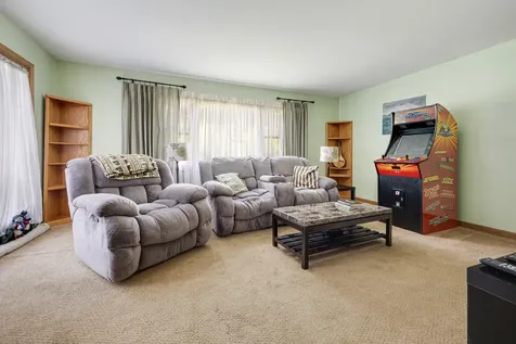 60 Arizona Lane Hoffman Estates IL 60169