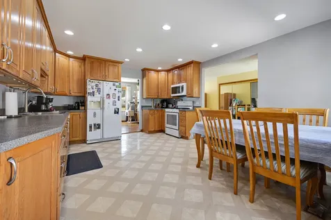 60 Arizona Lane Hoffman Estates IL 60169