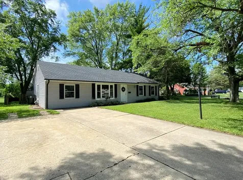 136 Saugatuck Road Montgomery IL 60538