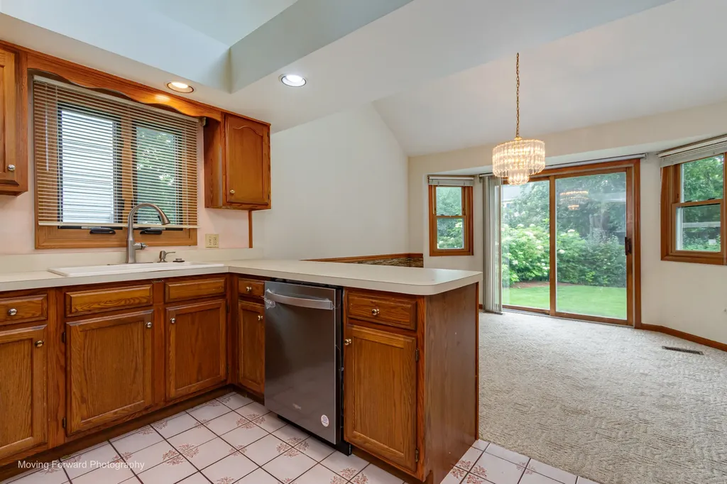 69 North Lambert Road Glen Ellyn IL 60137