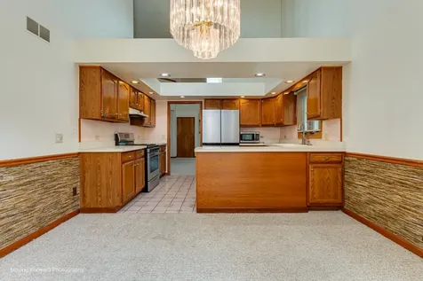 69 North Lambert Road Glen Ellyn IL 60137