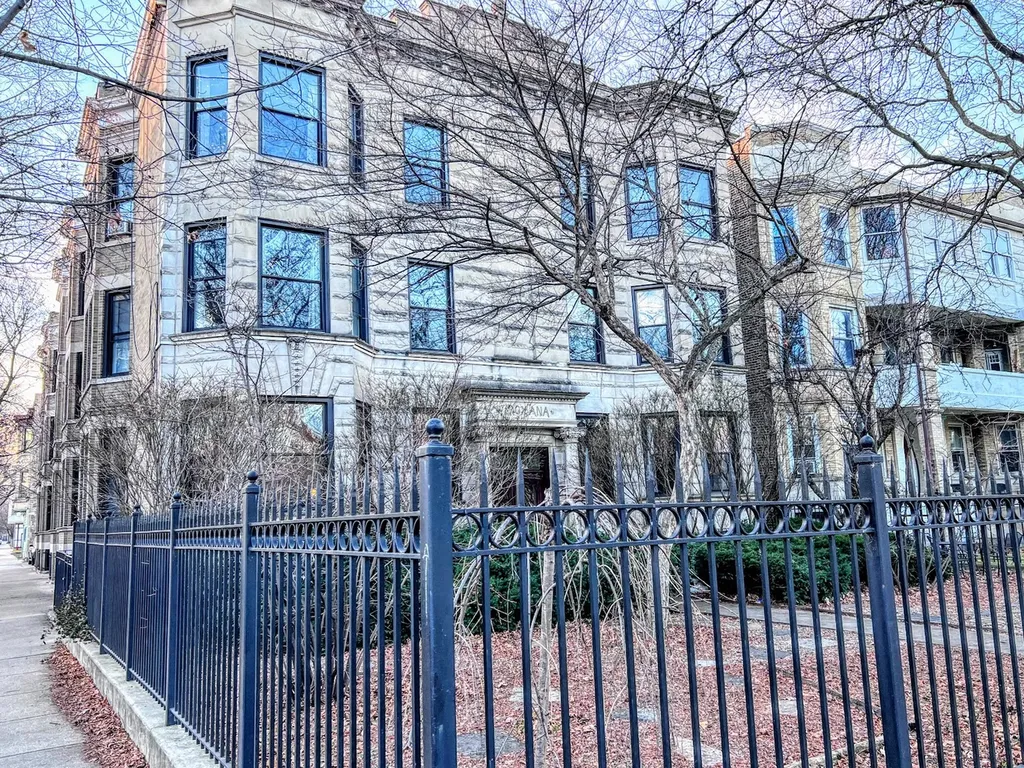 3212 West Altgeld Street Chicago IL 60647
