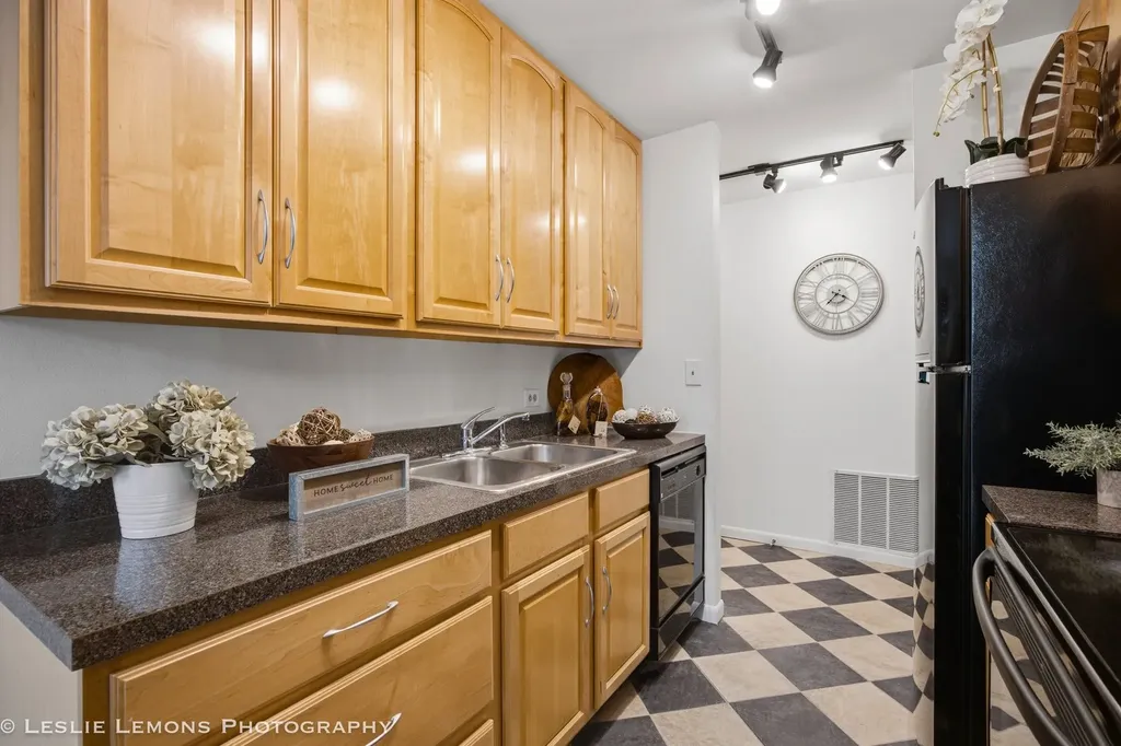 1833 Four Lakes Avenue Lisle IL 60532