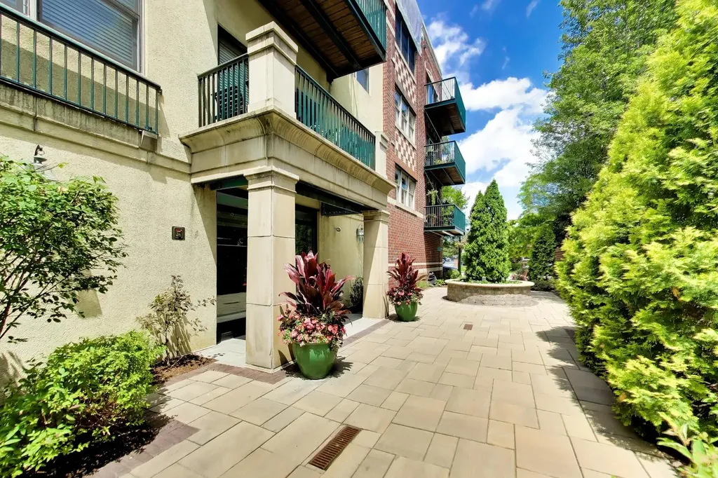 1107 Greenleaf Avenue Wilmette IL 60091
