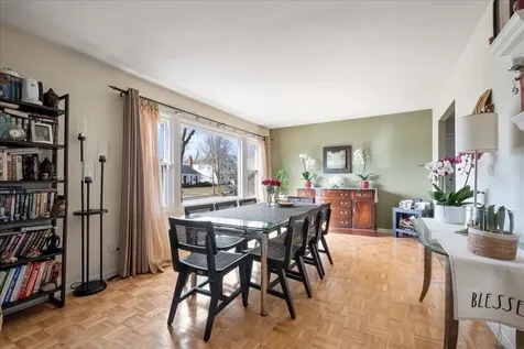 517 Longwood Drive Buffalo Grove IL 60089