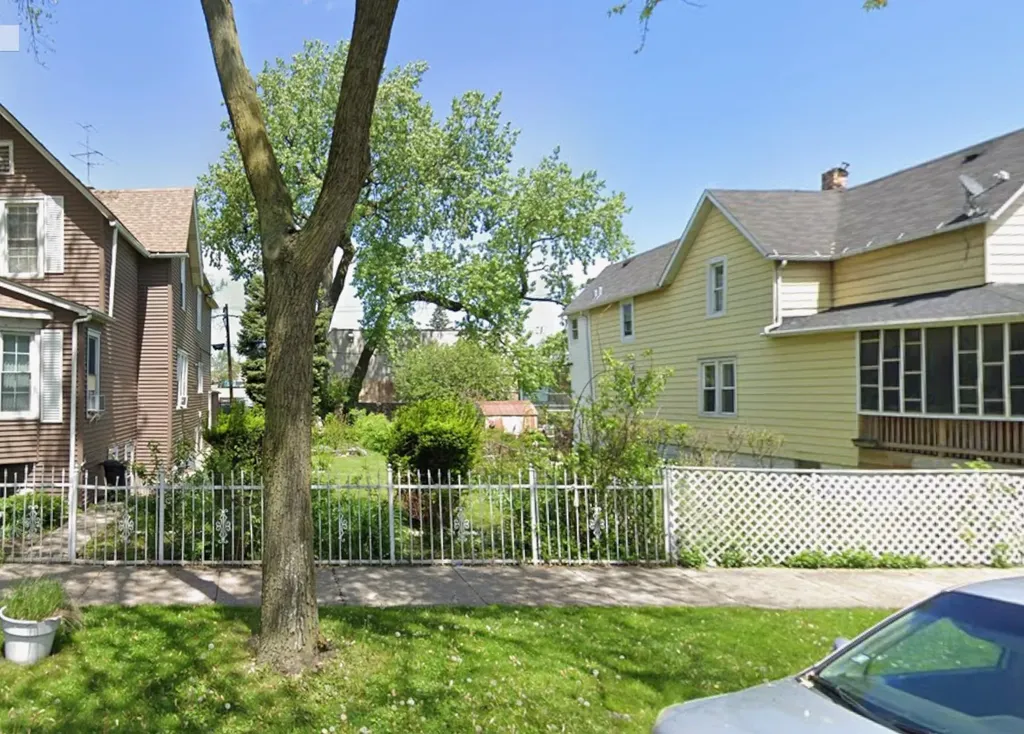 4635 West Erie Street Chicago IL 60644