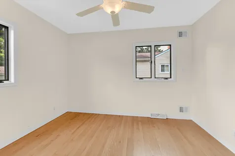 17513 Community Street Lansing IL 60438