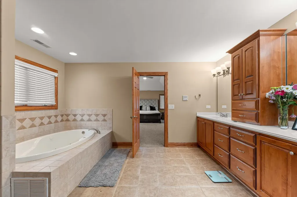 10838 Moose Lane Orland Park IL 60467