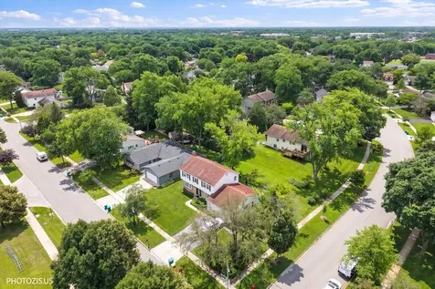 1111 Plum Grove Circle Buffalo Grove IL 60089