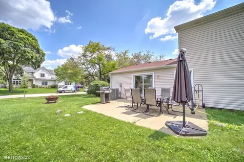 1111 Plum Grove Circle Buffalo Grove IL 60089