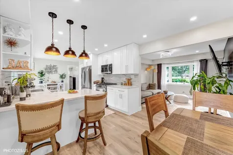1111 Plum Grove Circle Buffalo Grove IL 60089
