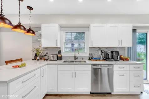 1111 Plum Grove Circle Buffalo Grove IL 60089