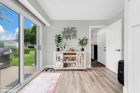 1111 Plum Grove Circle Buffalo Grove IL 60089