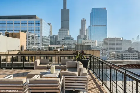 728 West Jackson Boulevard Chicago IL 60661