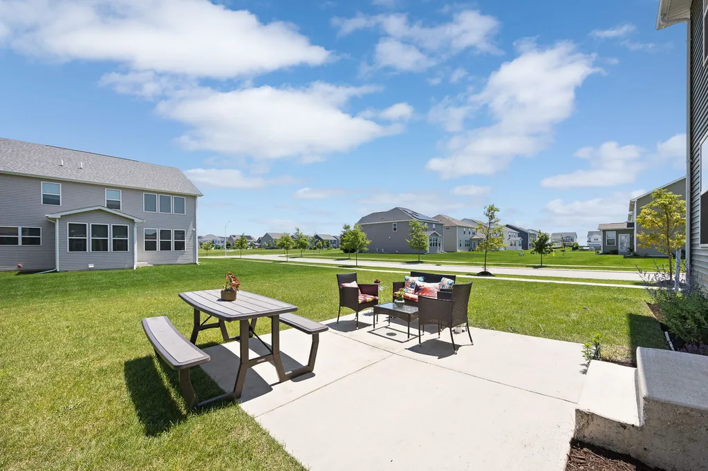 2088 Bent Grass Way Bolingbrook IL 60490