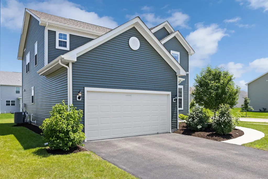 2088 Bent Grass Way Bolingbrook IL 60490