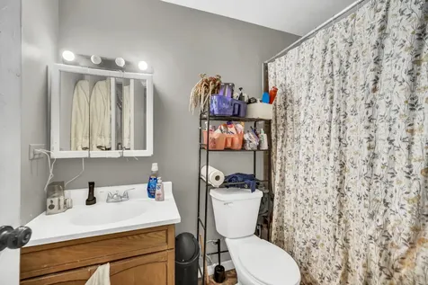1269 Court D Hanover Park IL 60133