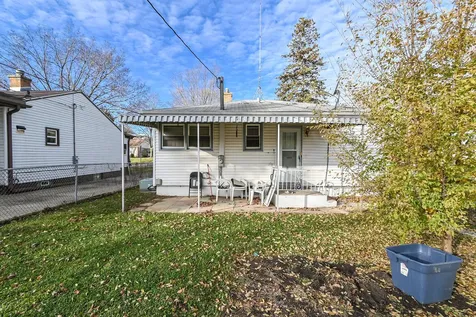 629 South Fulton Avenue Waukegan IL 60085