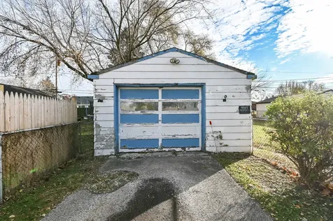 629 South Fulton Avenue Waukegan IL 60085