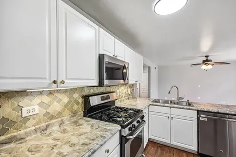 561 Ivory Lane Bartlett IL 60103