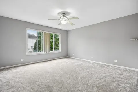 561 Ivory Lane Bartlett IL 60103