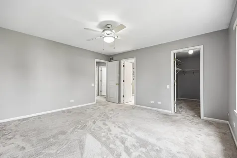 561 Ivory Lane Bartlett IL 60103