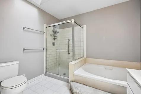 561 Ivory Lane Bartlett IL 60103