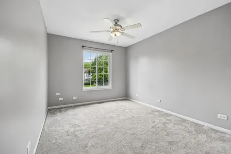 561 Ivory Lane Bartlett IL 60103