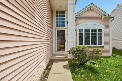 561 Ivory Lane Bartlett IL 60103
