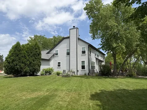 14335 Spring Meadow Court Libertyville IL 60048