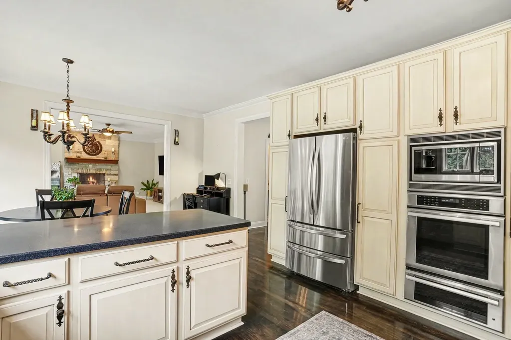 3615 Breitwieser Lane Naperville IL 60564