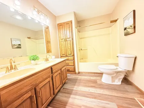 1406 North Glendale Street Marion IL 62959