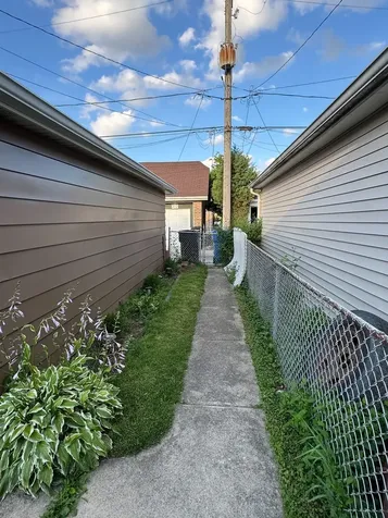 5137 South Lorel Avenue Chicago IL 60638