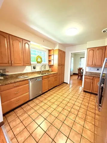 186 North Du Bois Avenue Elgin IL 60123