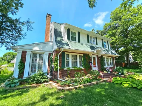 186 North Du Bois Avenue Elgin IL 60123