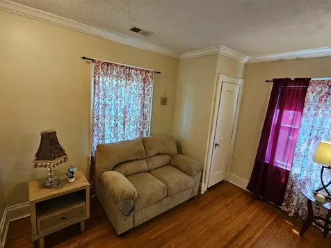 186 North Du Bois Avenue Elgin IL 60123